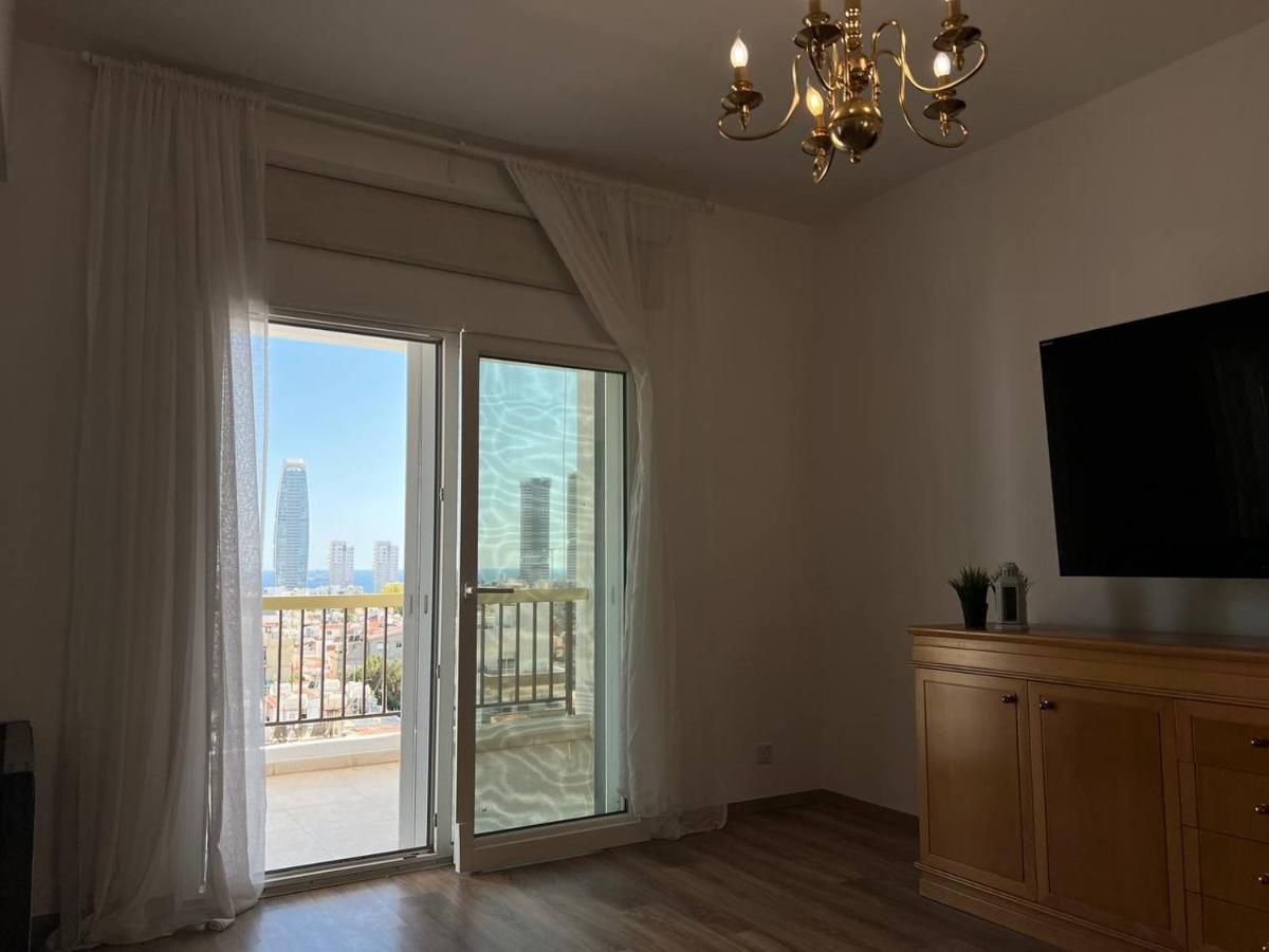 Sunny Rooms Limassol Exteriör bild